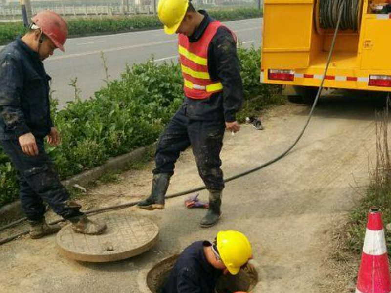 瓯海马桶疏通【修马桶、水管漏水、换水龙头、修电路】