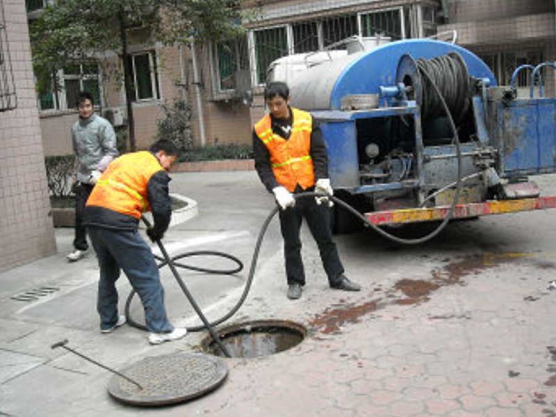 温州瓯海清理清掏清洗化粪池价格多少 疏通下水道公司